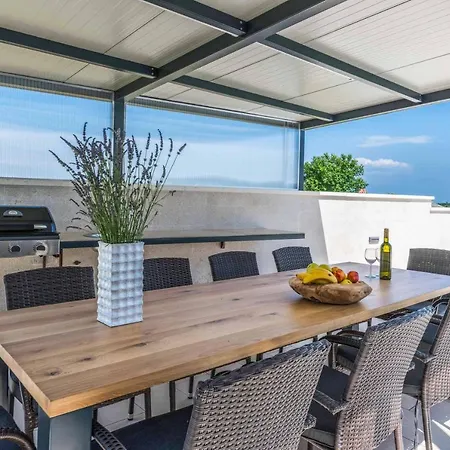 Villa Rocksalt *
