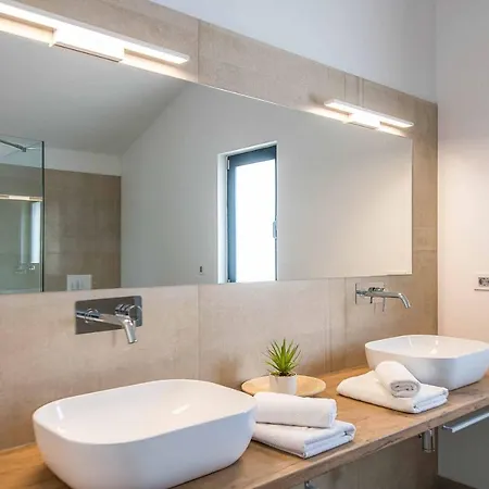 Villa Rocksalt