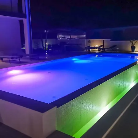 Rocksalt Villa *